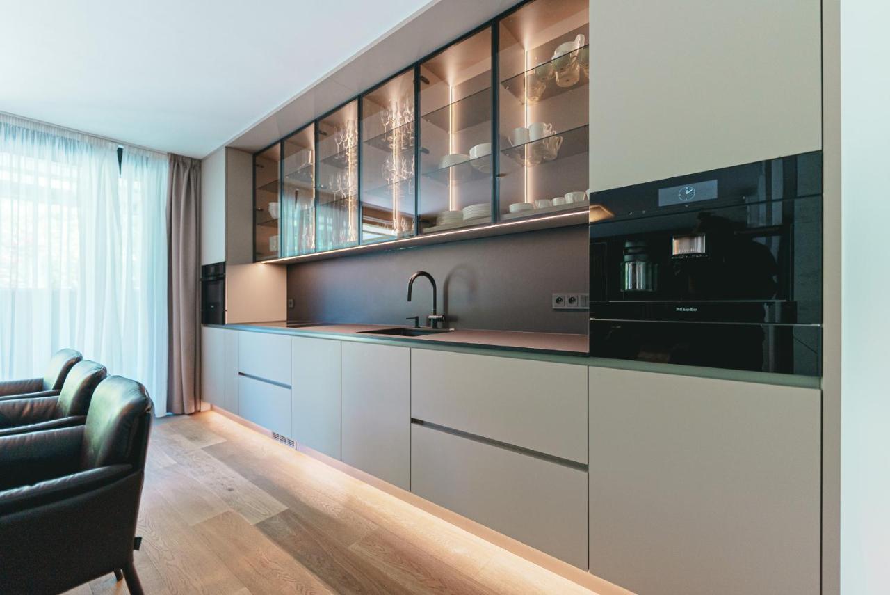 Prague Days - Stylish Apartments With Terrace - Parking - Quiet Area Praga Exterior foto