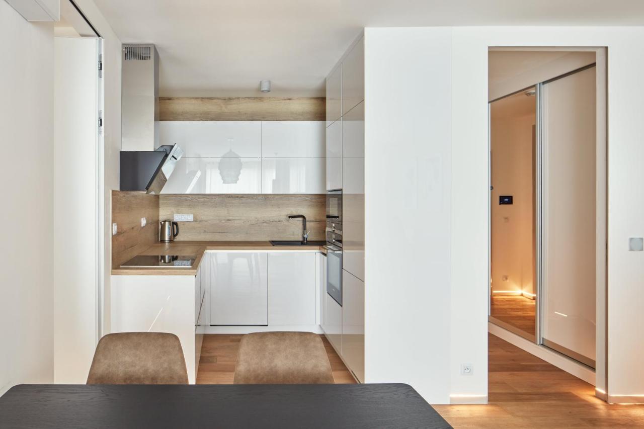 Prague Days - Stylish Apartments With Terrace - Parking - Quiet Area Praga Exterior foto